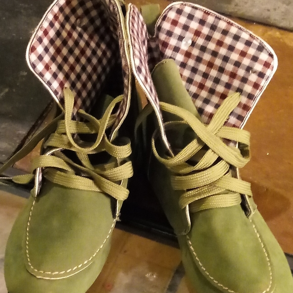 Booties - Picture 2 of 5